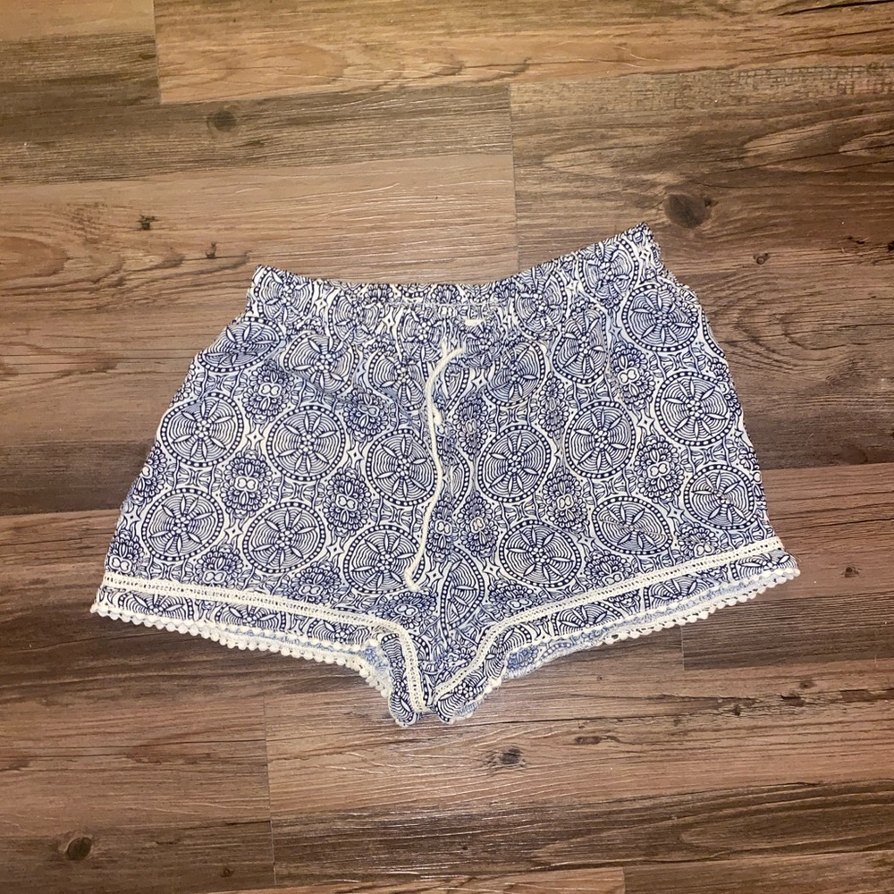 Comfy Aztec shorts